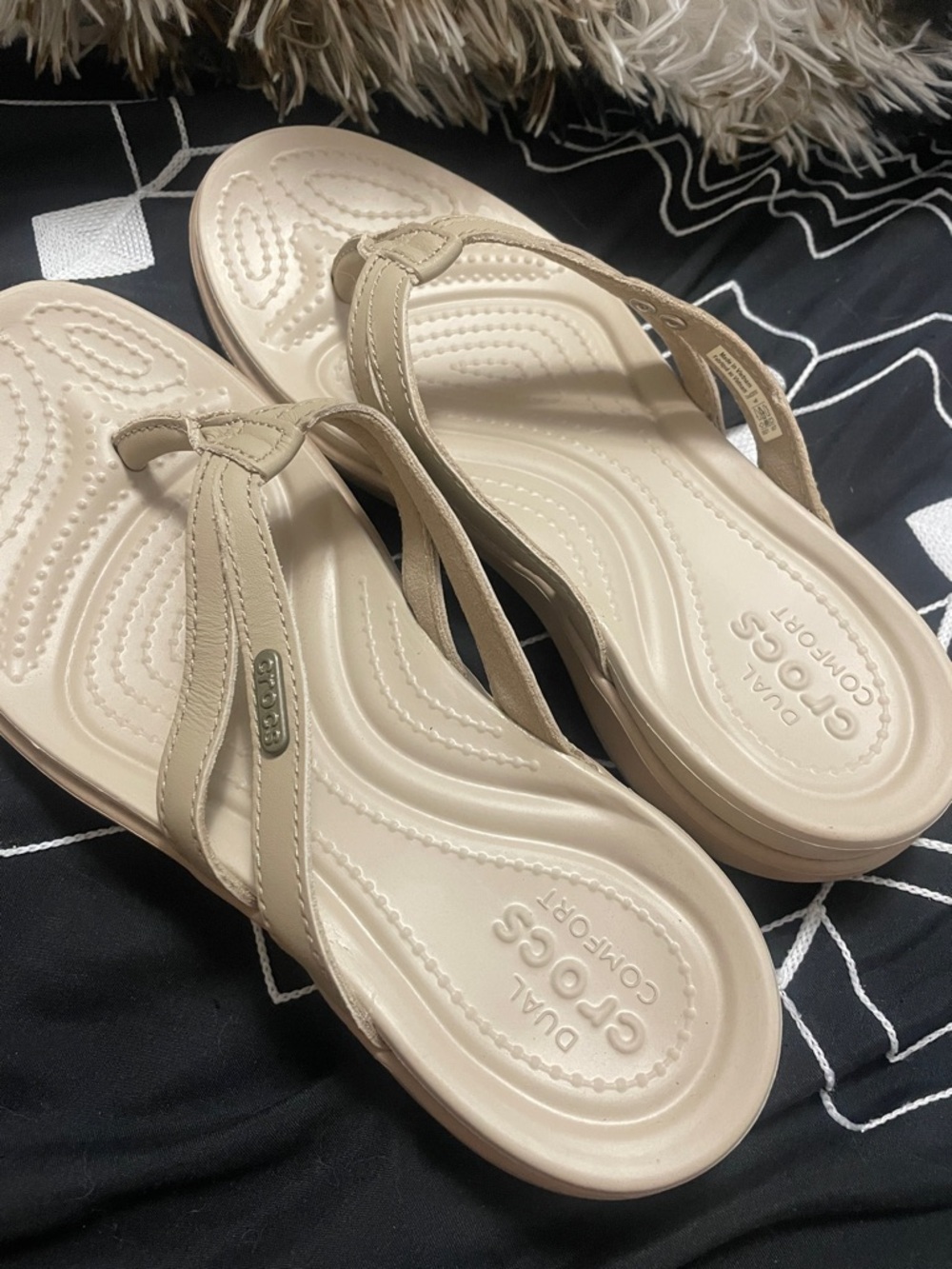CROCS Women’s Beige Dual Comfort Thong Sandals - Picture 2 of 3